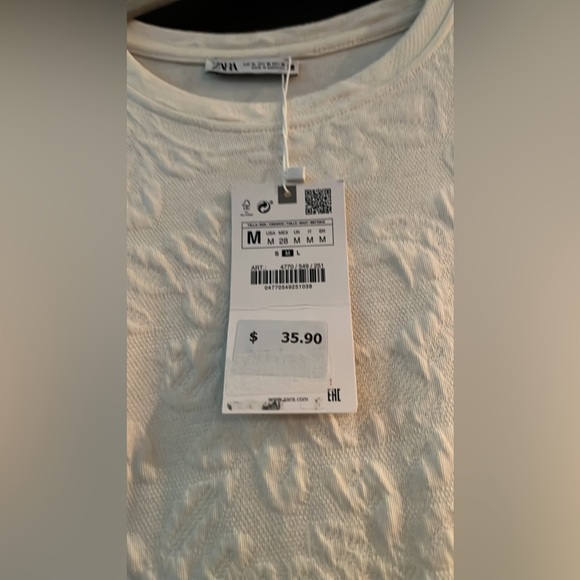 Perfect LWD (Little White Dress) - Picture 3 of 5